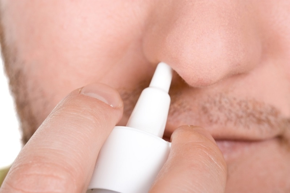 Australija razvija sprej za nos u borbi protiv kovida-19, a ne štiti samo od korone