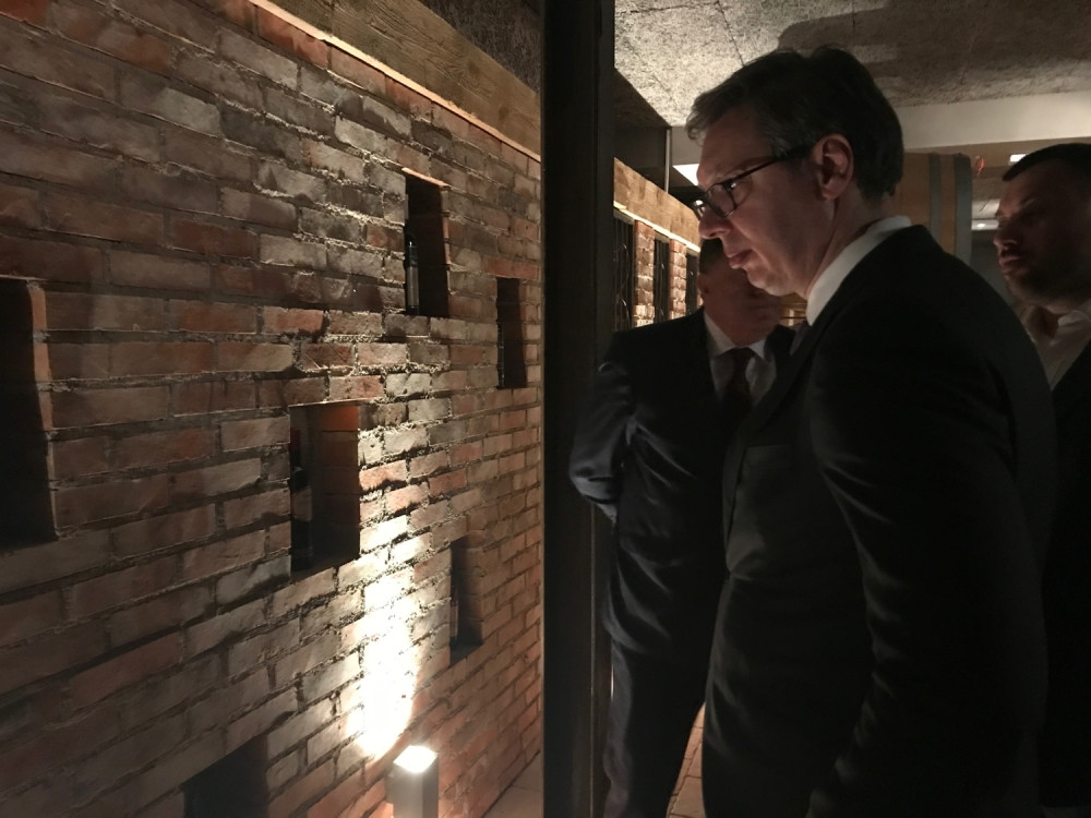 Vučić posetio porodičnu vinariju u Trebinju (FOTO)