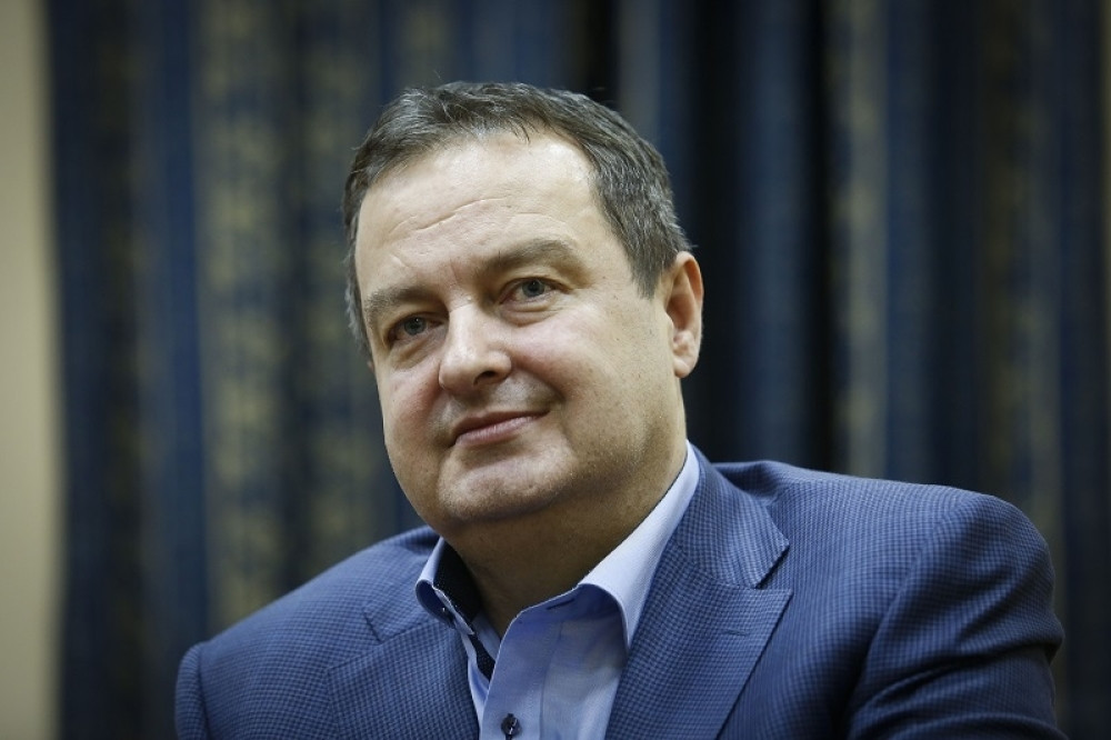 Ivica Dačić neodoljivo liči na našu skandaloznu pevačicu! Kada vidite ovu fotku, sve će vam biti jasno!