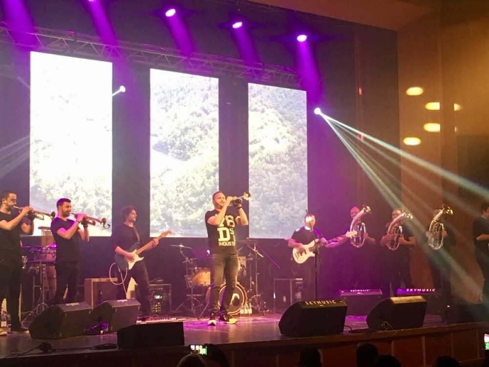 Brojni obožavaoci ostali uskraćeni za spektakl Dejana Petrovića