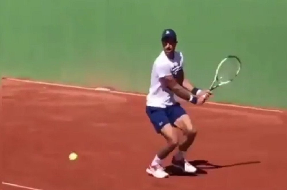 Evo ko je došao da Noletu drži časove tenisa!