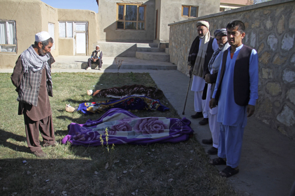 Najmanje 15 poginulih u napadu talibana
