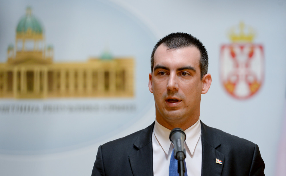 "Političko orgijanje ispred kuće Gorana Vesića organizovali su ljotićevci po vokaciji, huligani po prirodi i lopovi po navici"