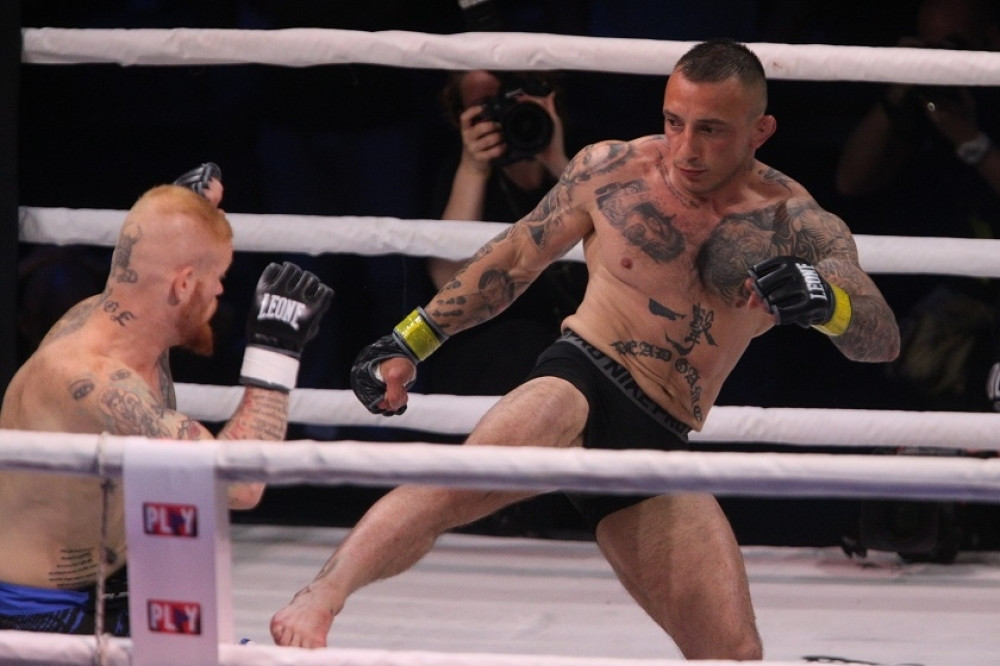 Prebrodio je sve probleme! Nekadašnji MMA borac ponovo u top formi! (VIDEO)