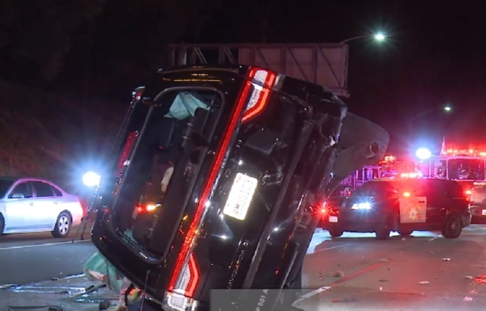 Slavni glumac doživeo saobraćajnu nesreću, hitno prebačen u bolnicu!
