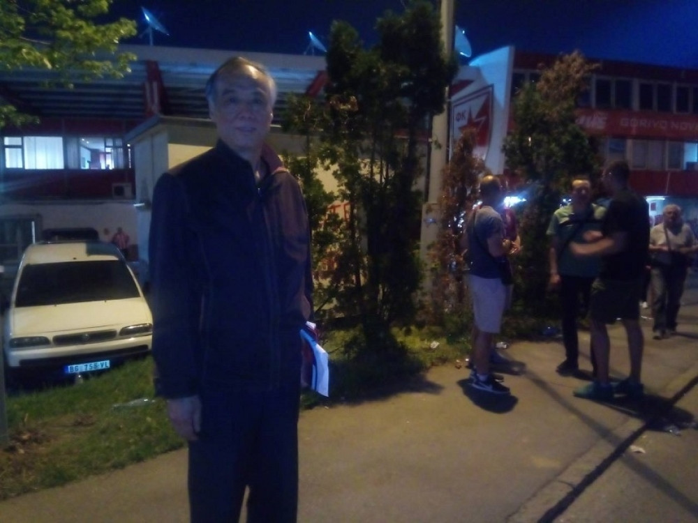 Ambasador Kine uživao u derbiju