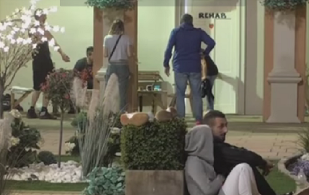 Zadrugari vode ljubav, a cimeri gledaju seks uživo!