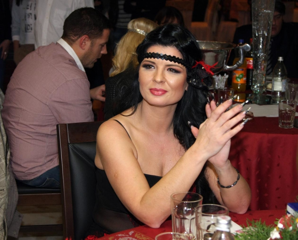 Maja Marijana pokazala novog dečka, bila prisna sa njim pred svim kolegama (FOTO)