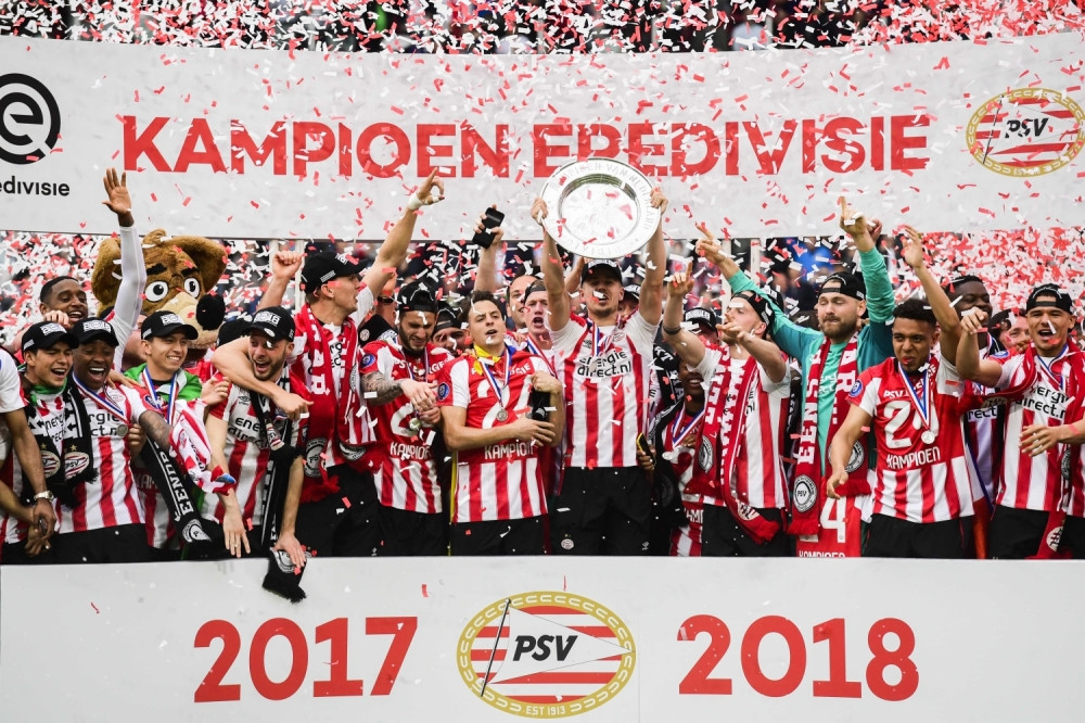 PSV u direktnom okršaju demolirao Ajaks i uzeo titulu!