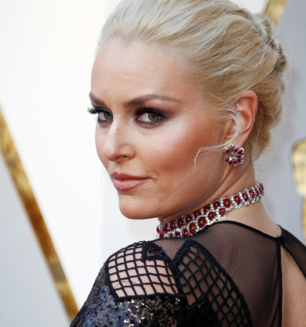 Lindzi Von se skinula i pokazala malo više nego što je htela! (FOTO)