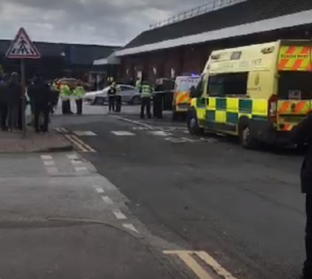 Automobilom uleteo među pešake, šestoro povređenih (VIDEO)