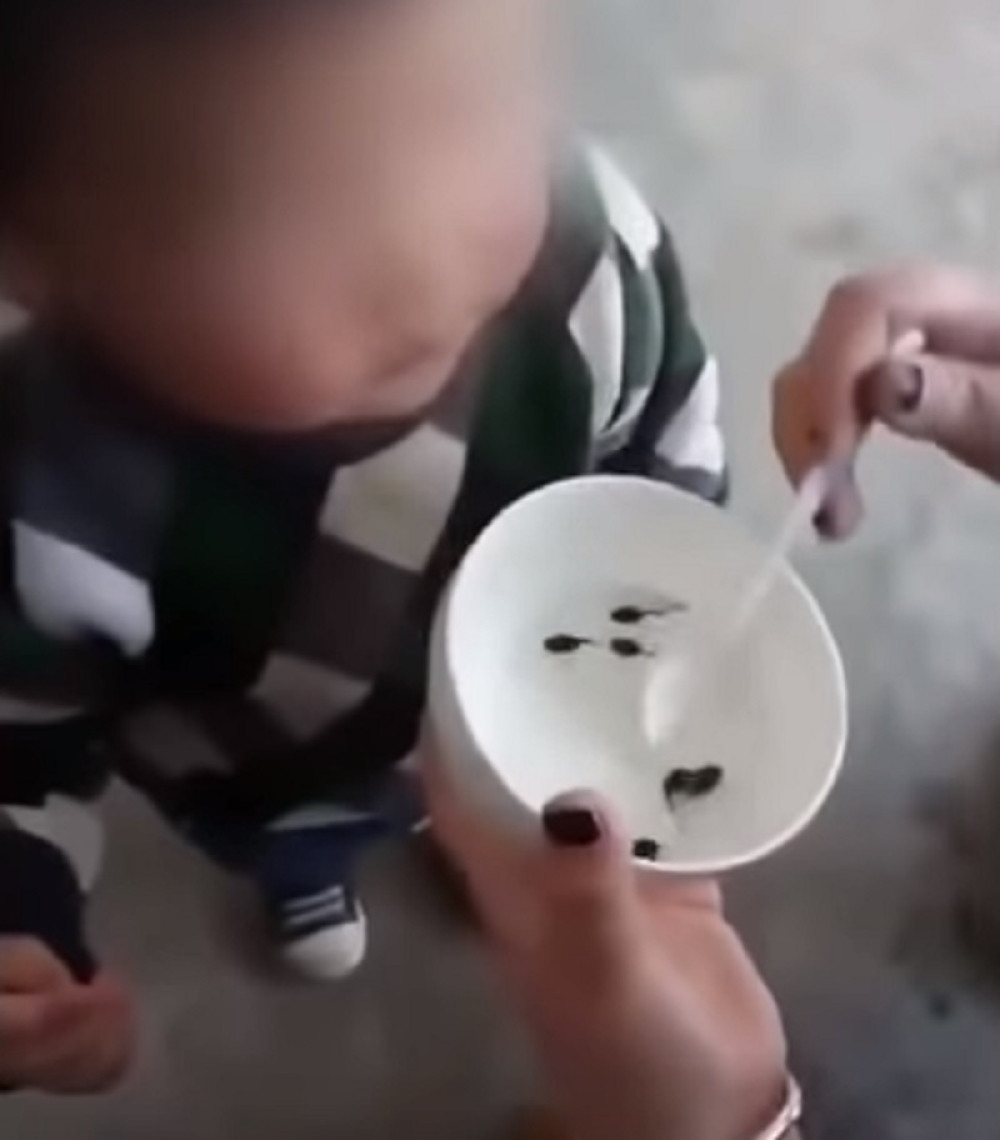 Majka nahranila dete punoglavcima, lekari zgranuti