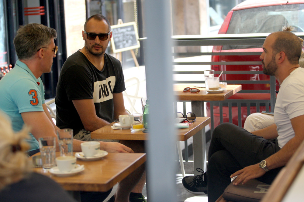 Ognjen Kajganić uživa u muškom društvu