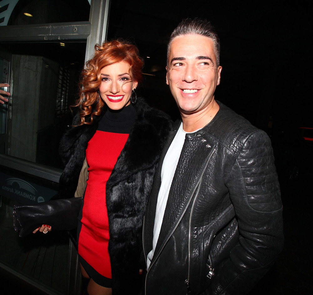 NAJLEPŠA SLIKA OVOG JUTRA: Voditeljka i pevač baš kao pre 10 godina, kada su se zaljubili! (FOTO)