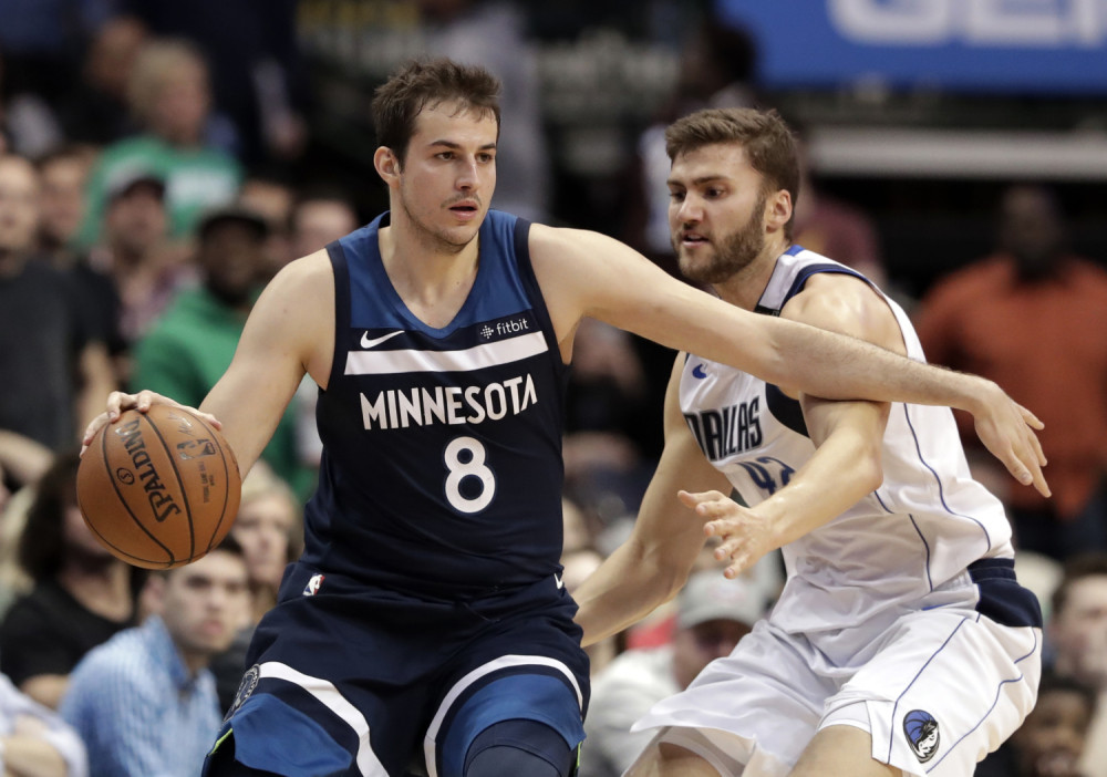 Navijač Minesote se spremio da zapali Bjeličin dres, a onda je odlučio da uradi nešto potpuno neočekivano (VIDEO)