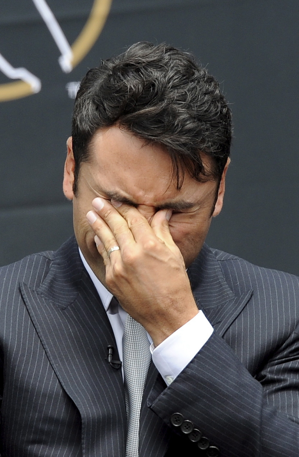 Slavni sportista ucenjen zbog ovih slika u štiklama i mrežastim čarapama! (FOTO)