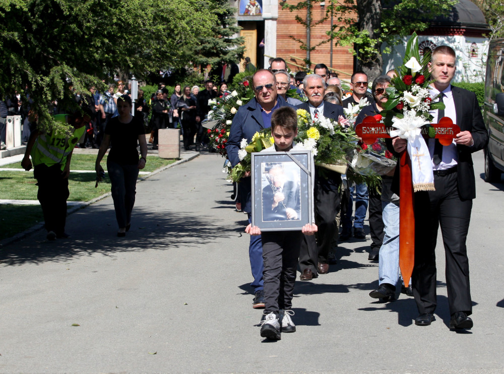 "Ti ne ideš nigde, nikuda, tata..."