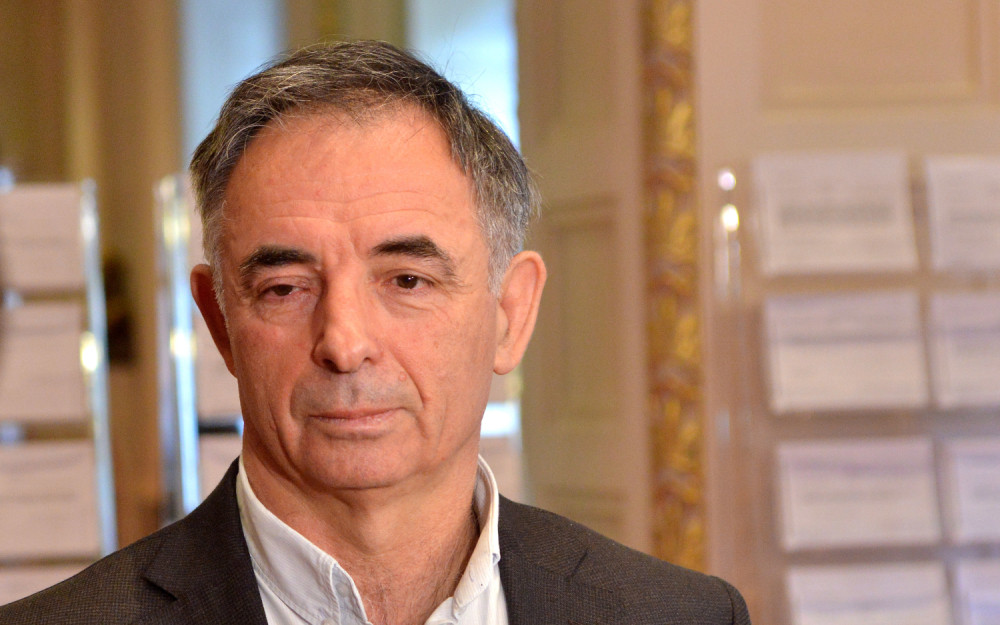 "Sačuvajte Srbe", a onda je pomenuo NIkolu Teslu