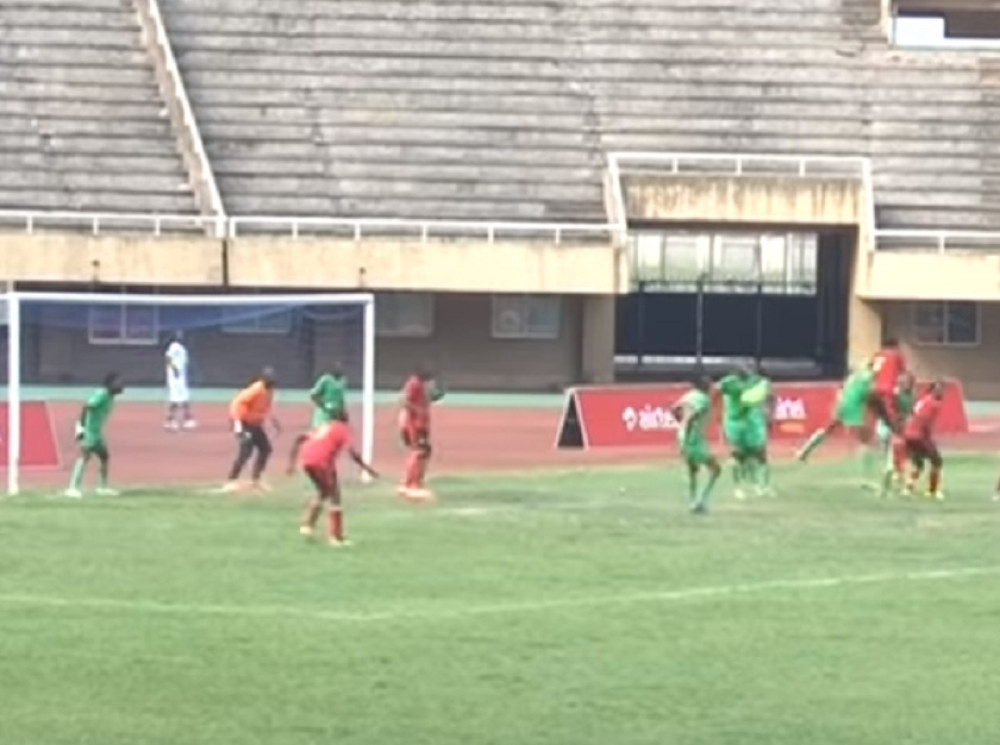 Fudbalera (18) zabolela glava treningu, a potom se srušio i umro! (FOTO)