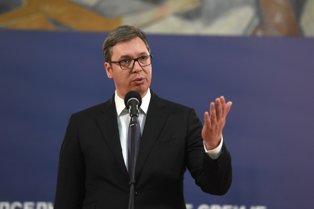 Vučić: Ðilas Rome trpao u kontejnere, a priča o fašizmu!