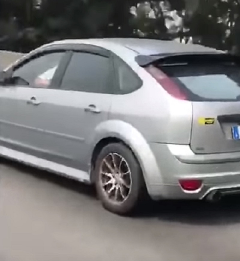 Napaljeni par se poseksao na auto-putu (18+)