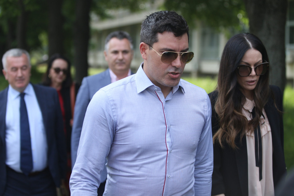 Luka Lazukić u vezi sa našom popularnom pevačicom! Pojavila se i slika (FOTO)