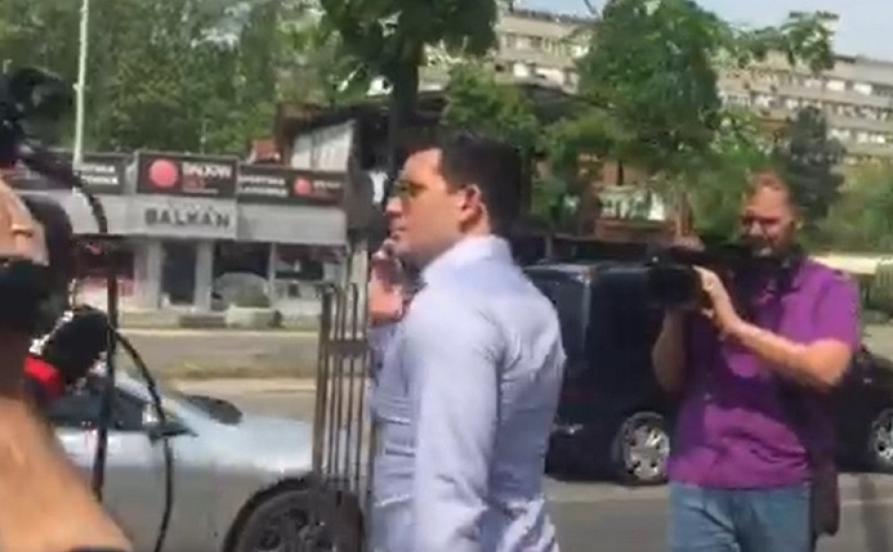 Lazukić posle saslušavanja bežao od novinara!