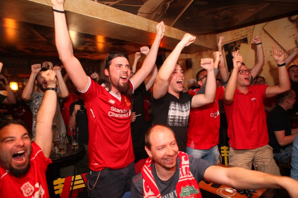 Evo kako su navijači Liverpula u Beogradu ispratili trijumf nad Romom! (FOTO+VIDEO)