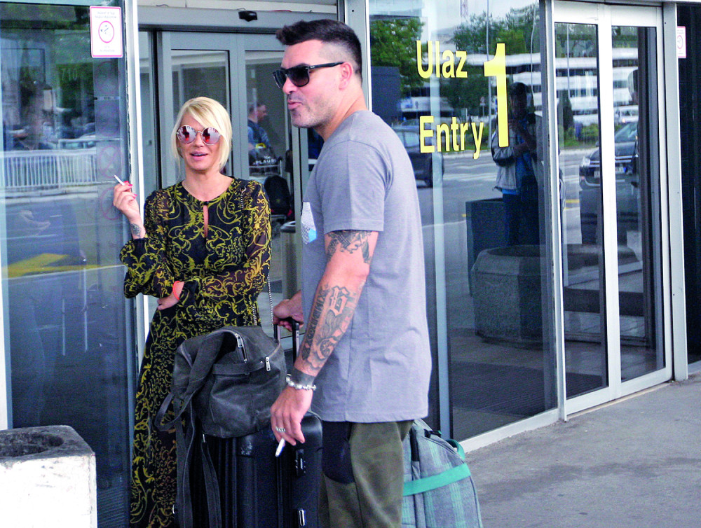 Posle Nataše Bekvalac, Luka Lazukić pokazao javnosti novu devojku?! Podseća li na pevačicu?!