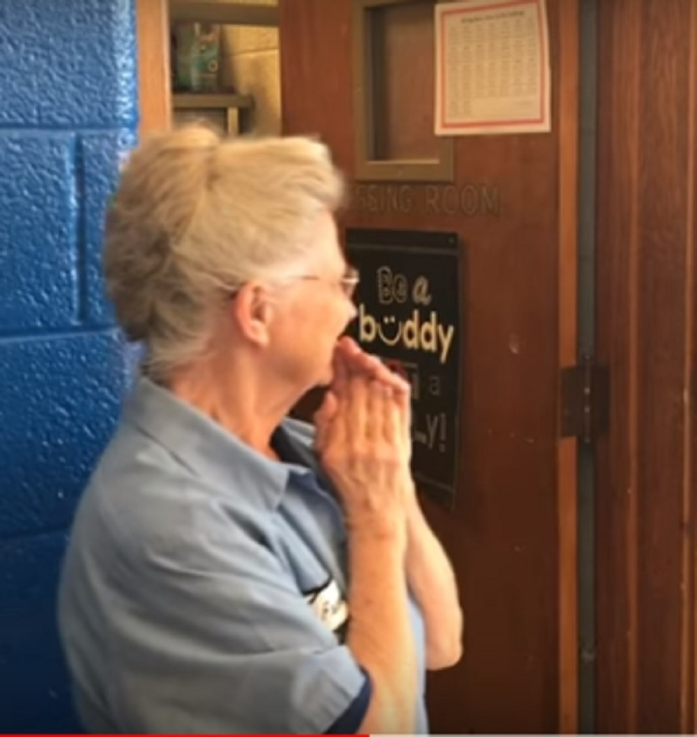 Radila je kao domar u školi, a onda su đaci otkrili njenu tajnu!