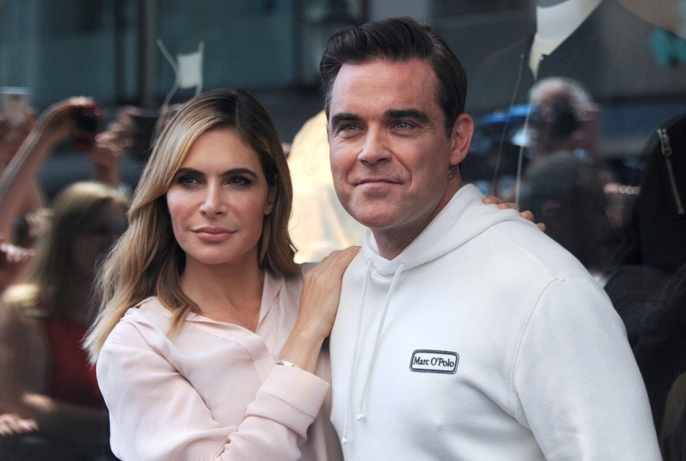 Poznati pevač od supruge za godišnjicu dobio plantažu marihuane!