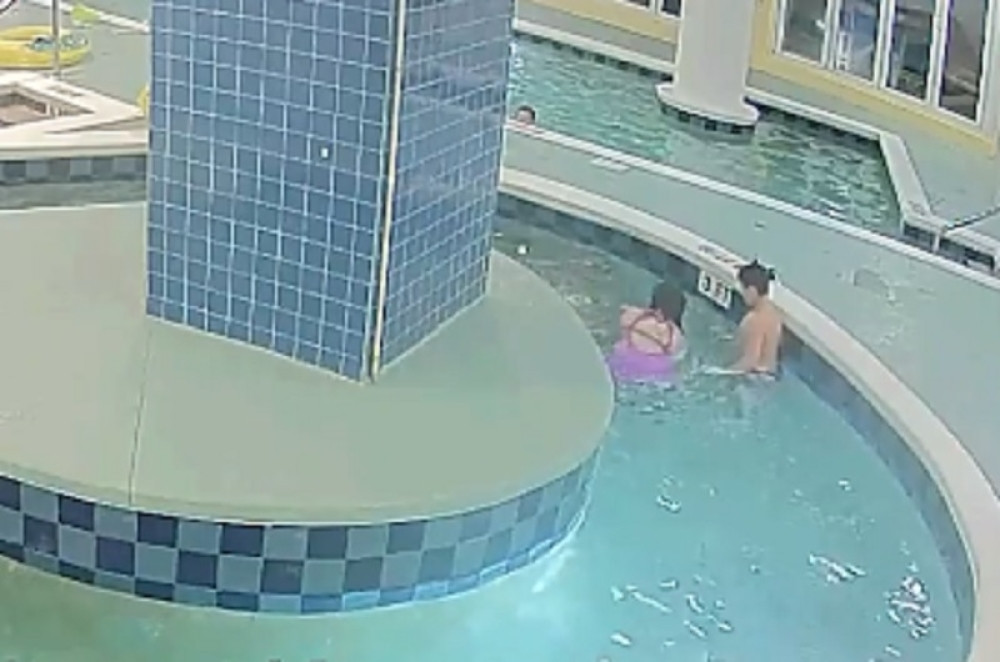 Dečak se zaglavio pod bazenom, a onda je usledilo ovo