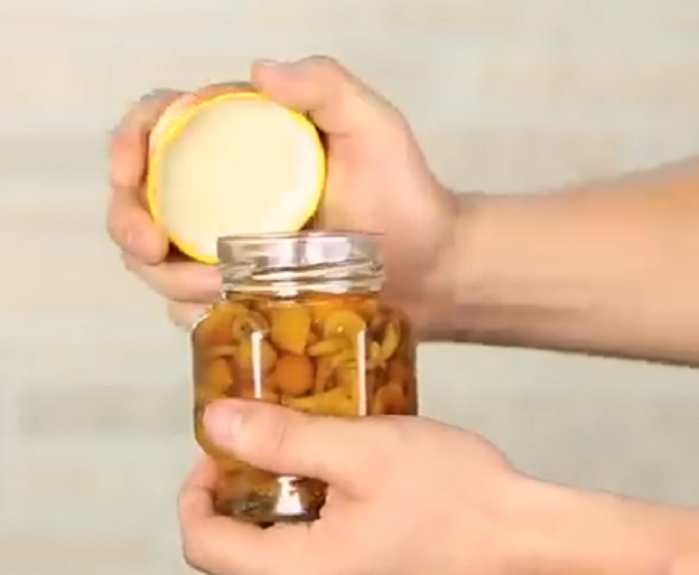 Kako da otvorite teglu u sekundi (VIDEO)