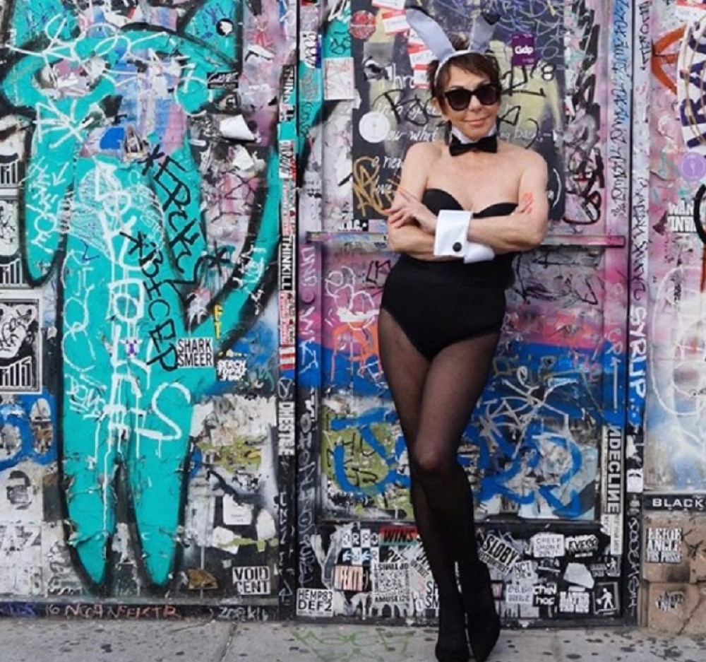 Bivša Plejbojeva zečica fotkala se golišava u 83. godini, a razlog je oduševio mnoge!