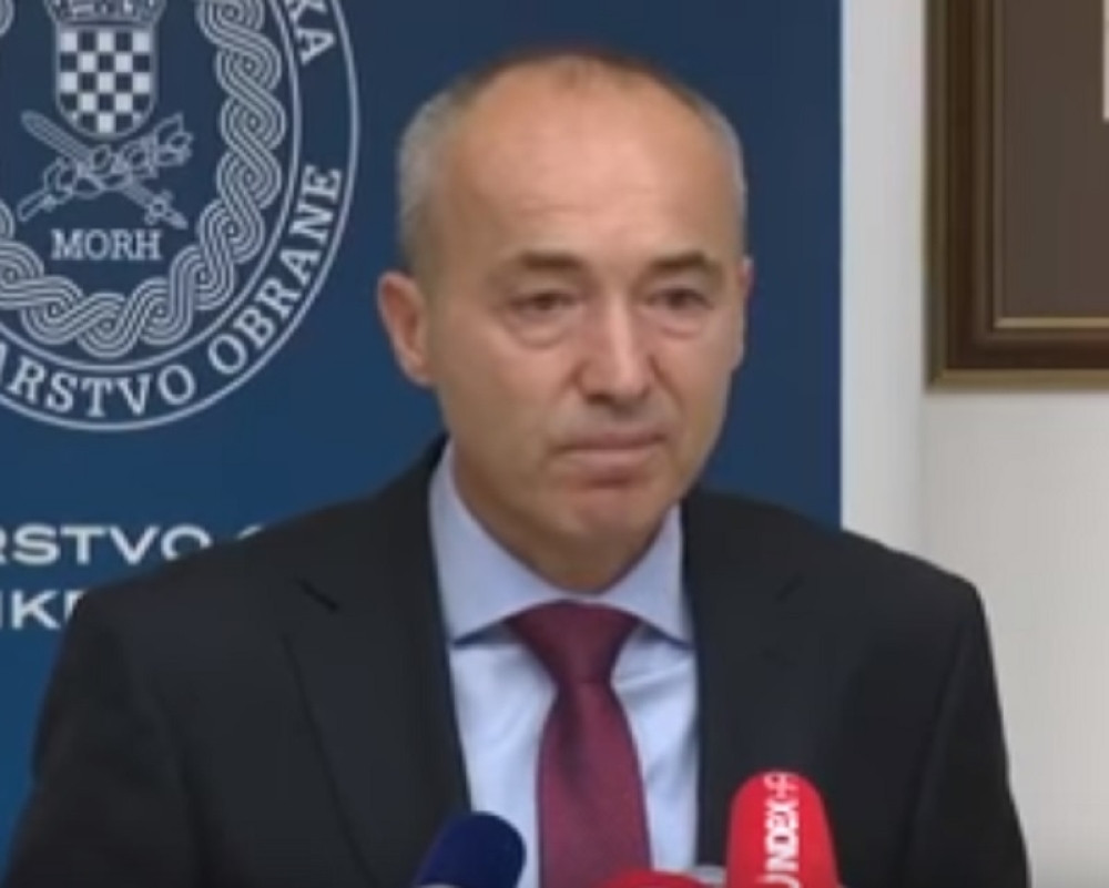 Da li Krstičeviću treba da bude zabranjen ulazak u Srbiju?