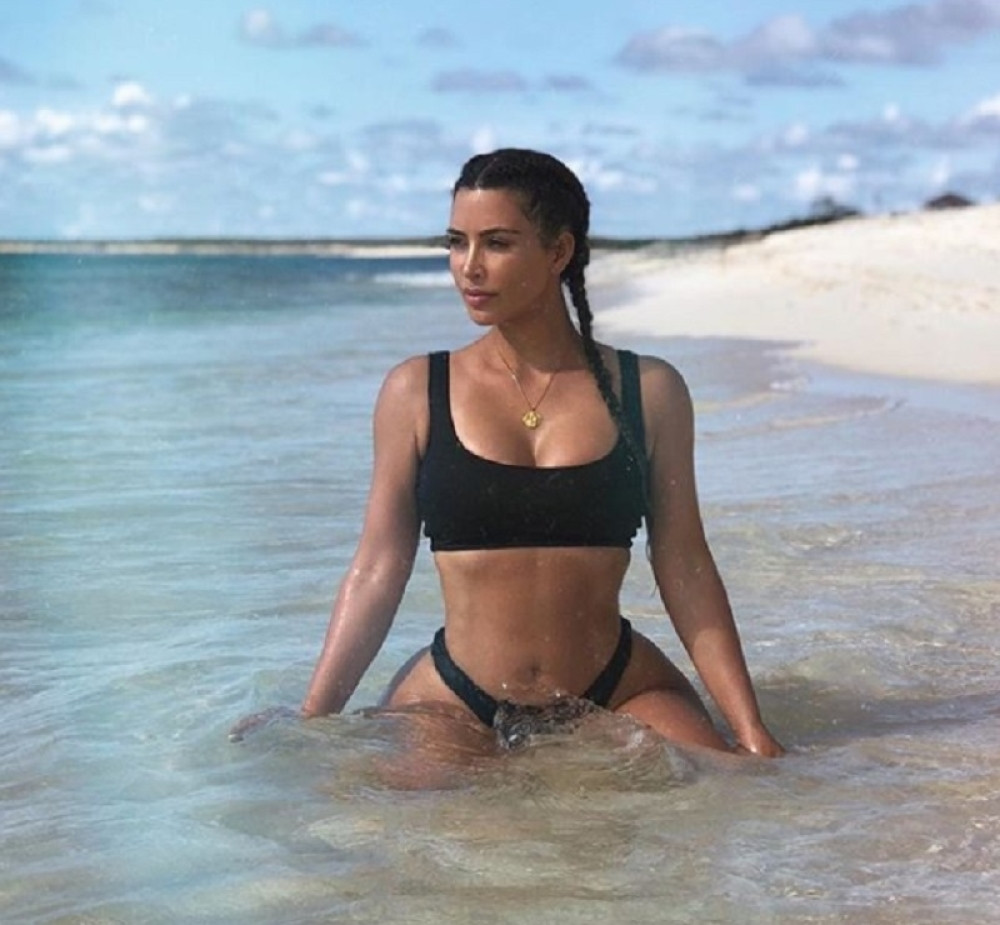 Čuveni dizajner optužio Kim da mu je ukrala ideju za bočicu parfema (18+)