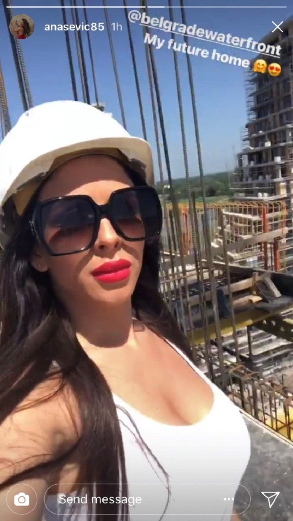 PREBOLELA DARKA, UPOZNALA NOVU SVEKRVU I SVEKRA Ana Sević na večeri sa roditeljima novog dečka, evo šta su pričali! (FOTO)