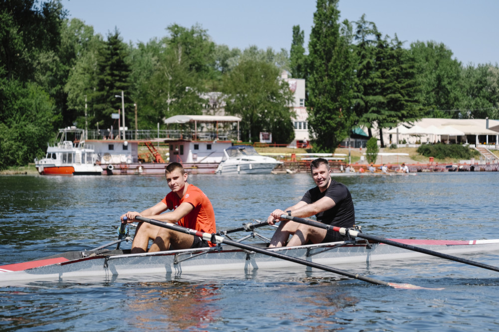 Sina sam učio boksu, on mene veslanju!
