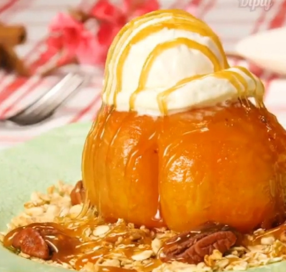 Pečene breskve sa sladoledom