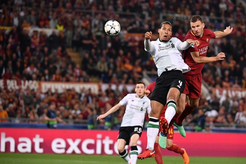 Vučić bio sa sinom, bez obezbeđenja, na utakmici Roma-Liverpul, a onda su mu prišli Hrvati