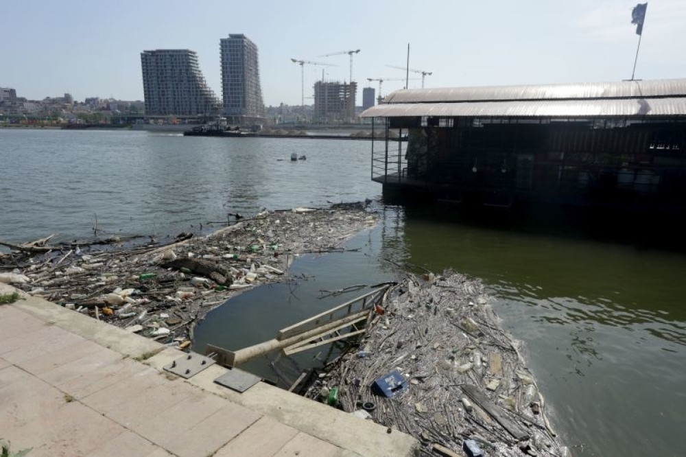 Rijaliti zvezda spasila navijača koji je upucao vlasnika splava "Sava"