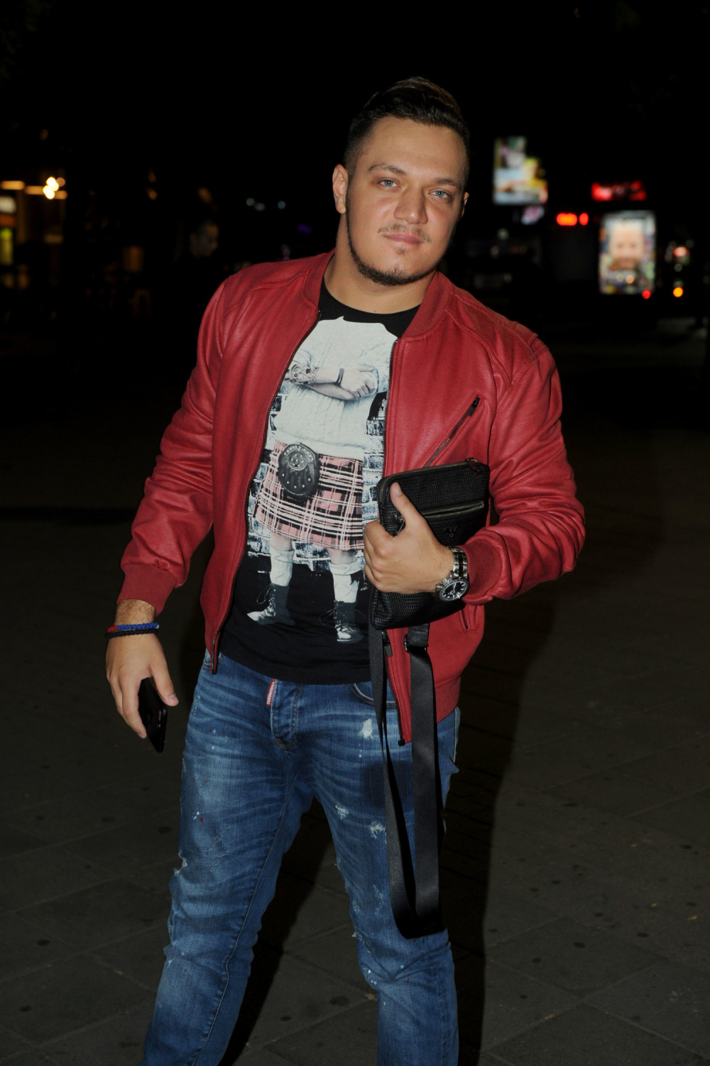 ONA JE GASTOZOVA NOVA DEVOJKA? Došli zagrljeni na koncert pa ih fanovi razotkrili! (FOTO)