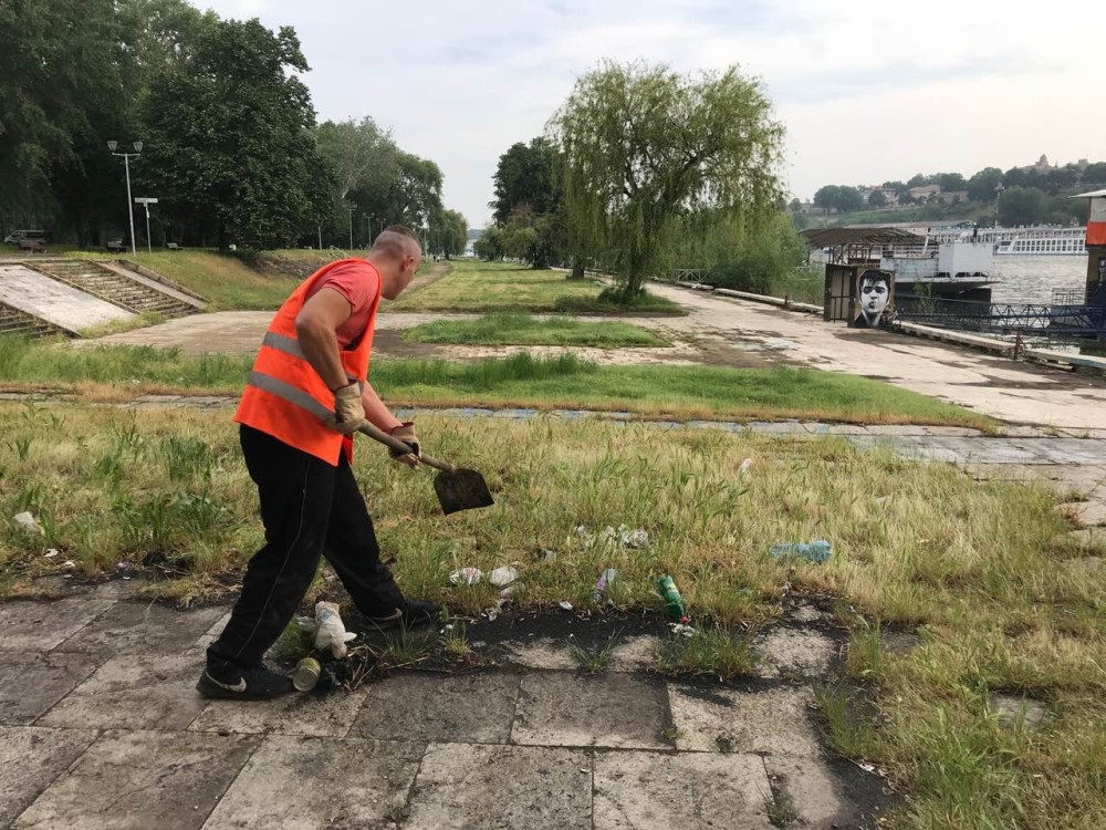 Uživajte u šetnji opranim šetalištem