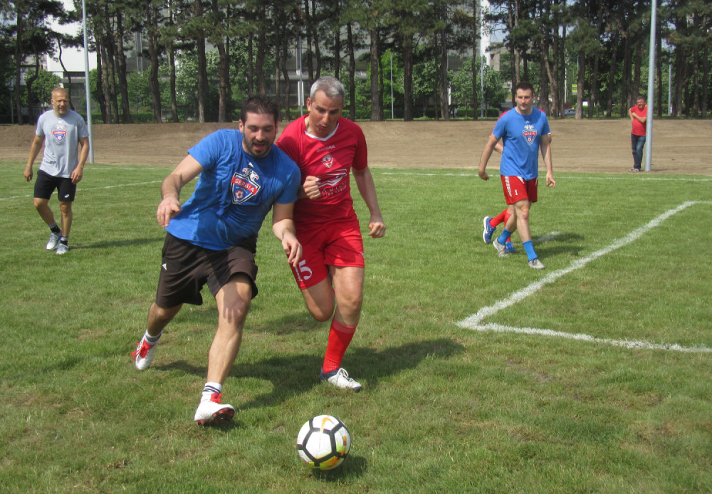 Mali odmerio snage sa kolegama i glumcima