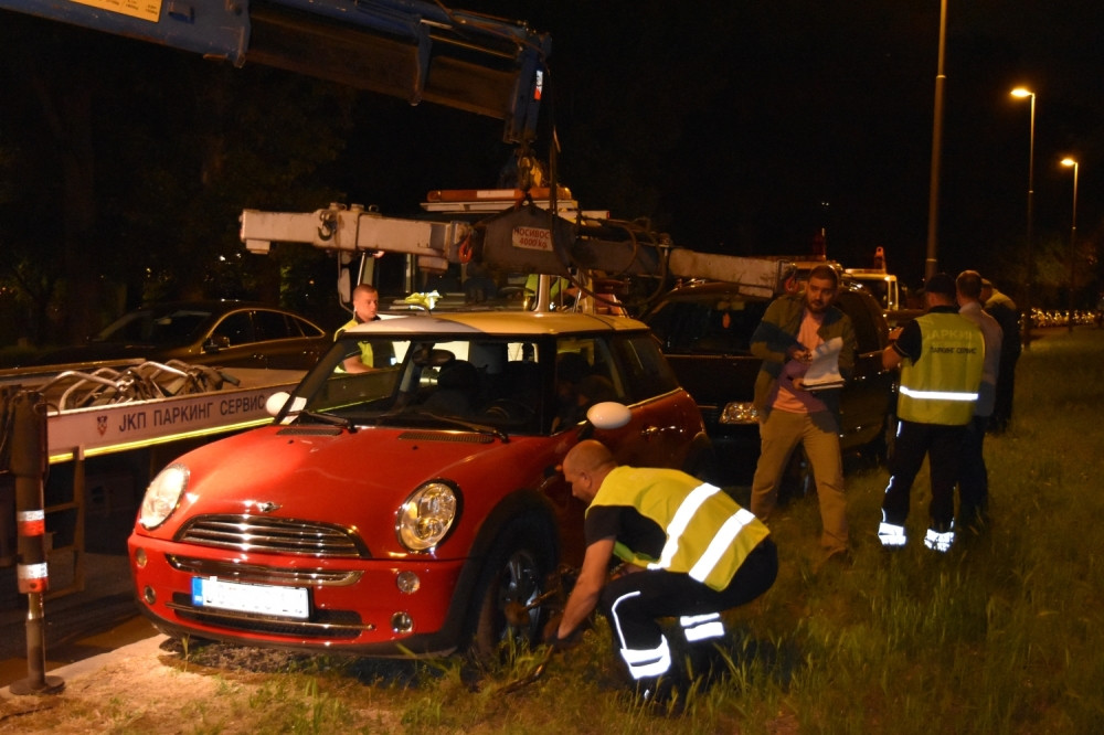 Za nauk bahatim vozačima!