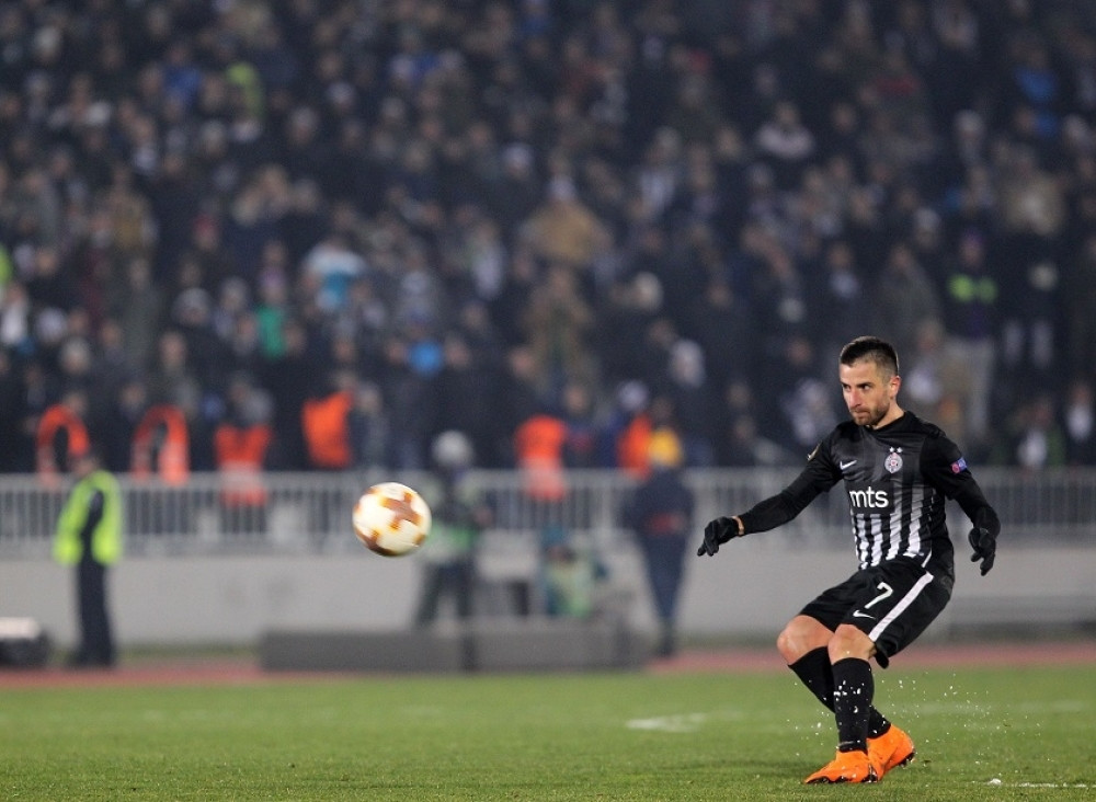 Oglasio se fudbaler Partizana i rekao da je kod Zvezdinog gola LOPTA EVIDENTNO UŠLA U GOL! (VIDEO)