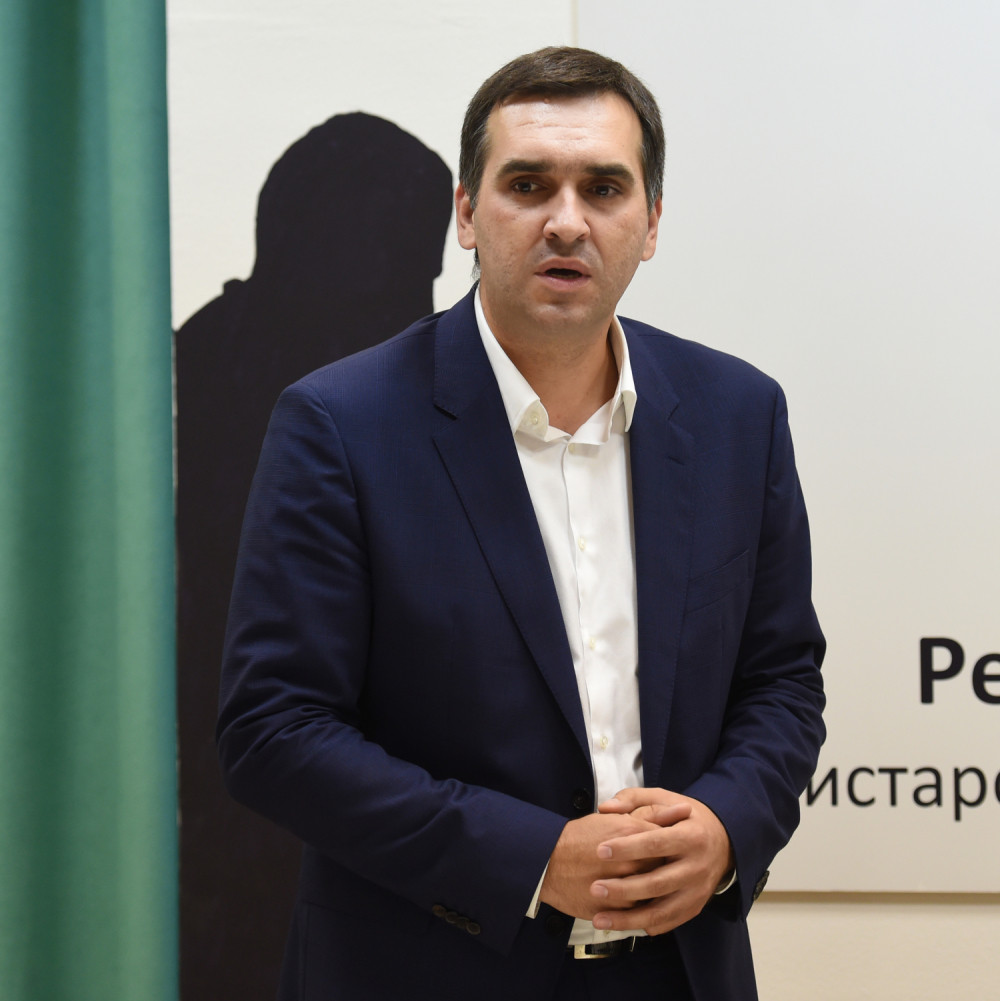 Tomin sin nagradio majku Dragicu?