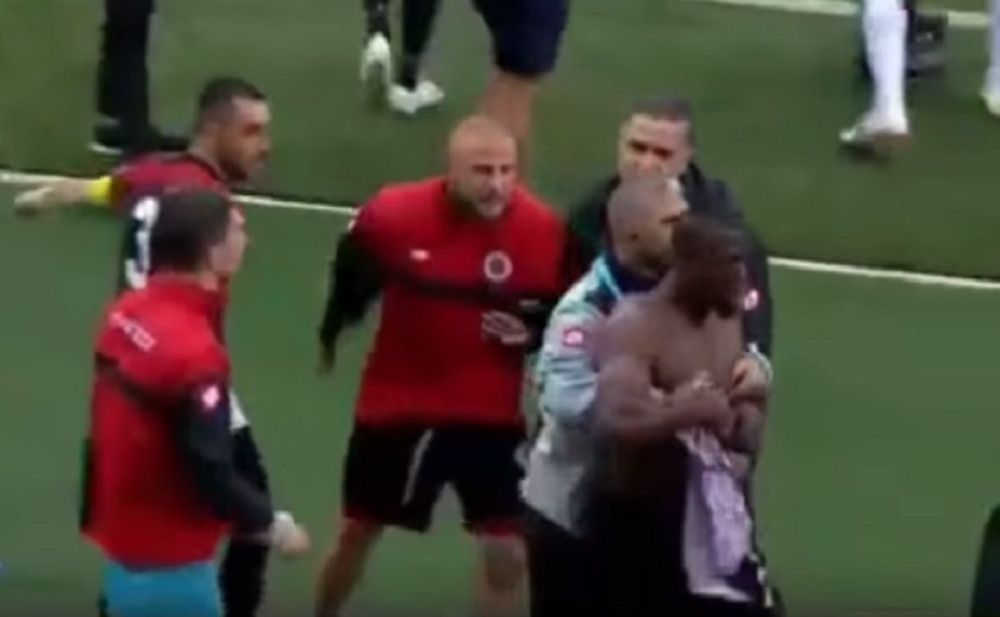 Pogba isfolirao povredu, pa dobio batine od saigrača?!