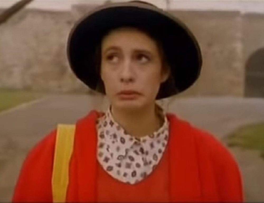 Pamtite je kao Marinu iz čuvenog filma "Mi nismo anđeli", a danas izgleda ovako!