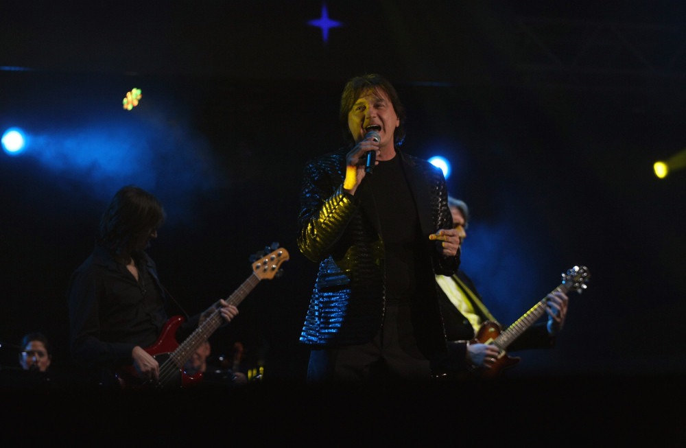 Dve karte za koncert Zdravka Čolića platio 129.000 dinara: Evo o kome se radi